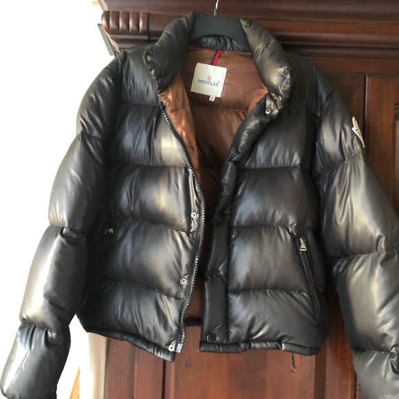 inside of moncler jacket